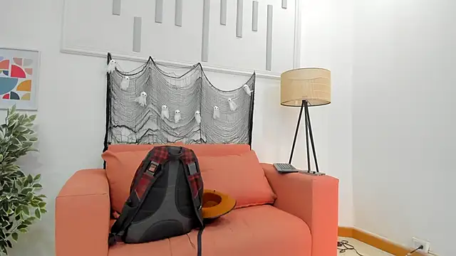 Snapshot of veronica_salas chatting on October 31, 2025, 9:05 pm veronica salas online show from October 31, 2025, 9:05 pm