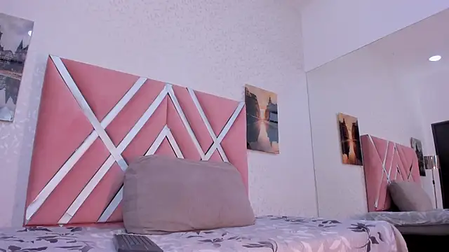 Snapshot of veronica_salas chatting on February 9, 2026, 9:08 pm veronica salas online show from February 9, 2026, 9:08 pm