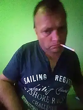 Snapshot of Bury0117 chatting on September 28, 2025, 6:13 pm Bury0117 online show from September 28, 2025, 6:13 pm