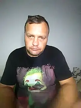 Snapshot of Bury0117 chatting on October 10, 2025, 7:24 pm Bury0117 online show from October 10, 2025, 7:24 pm