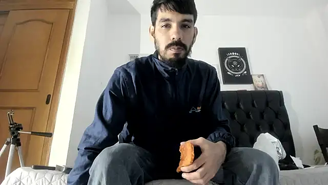 JohanyLatino online show from January 26, 2025, 5:55 pm