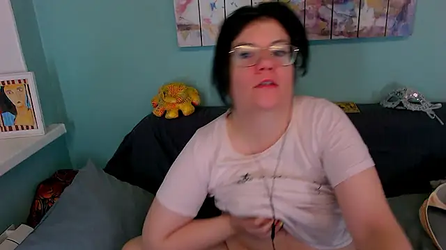 EverlyRays online show from March 16, 2026, 10:19 am