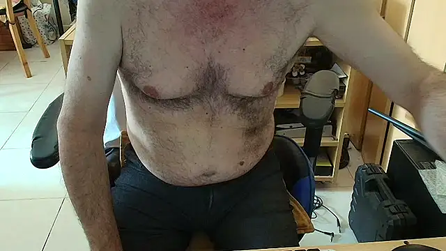 angelgarcia269 online show from April 25, 2026, 1:41 pm