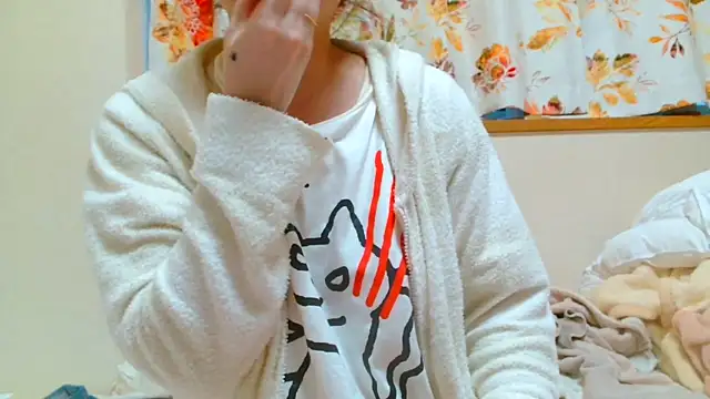 liliyRiSAcha-n online show from January 23, 2025, 10:44 pm