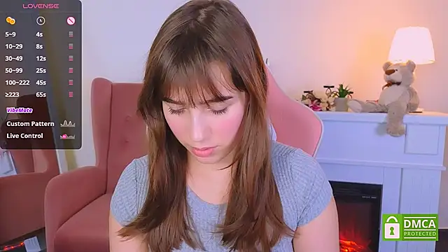  Eliizabeth  online show from February 26, 2025, 9:37 pm