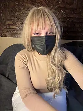 Snapshot of Mayoosh6 chatting on February 7, 2025, 2:47 pm Mayoosh6 online show from February 7, 2025, 2:47 pm