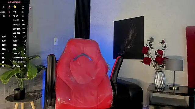 DannSmmith online show from February 11, 2026, 4:39 am