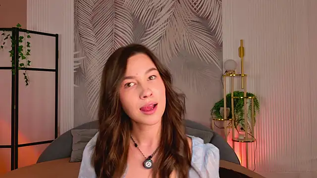 Marie Diaze online show from July 2, 2026, 6:14 pm