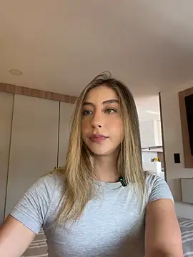lua ferch   online show from May 19, 2026, 6:03 pm