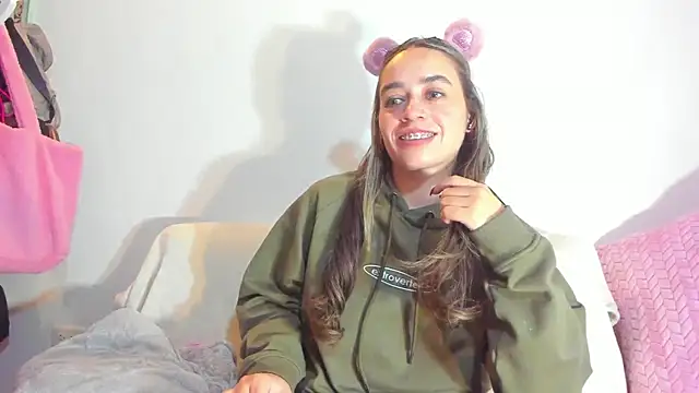 Natalia Suarez online show from October 11, 2025, 1:05 am