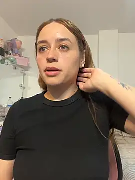 Snapshot of Natalia_Suarez chatting on April 30, 2026, 3:46 am Natalia Suarez online show from April 30, 2026, 3:46 am