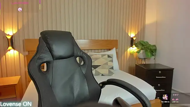 nataly rodri online show from November 28, 2025, 2:14 am