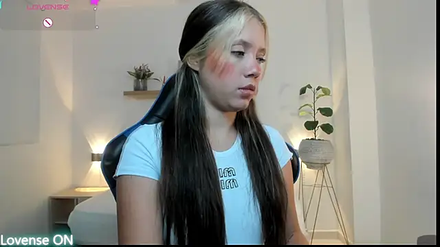 Snapshot of nataly_rodri chatting on May 15, 2026, 2:18 am nataly rodri online show from May 15, 2026, 2:18 am