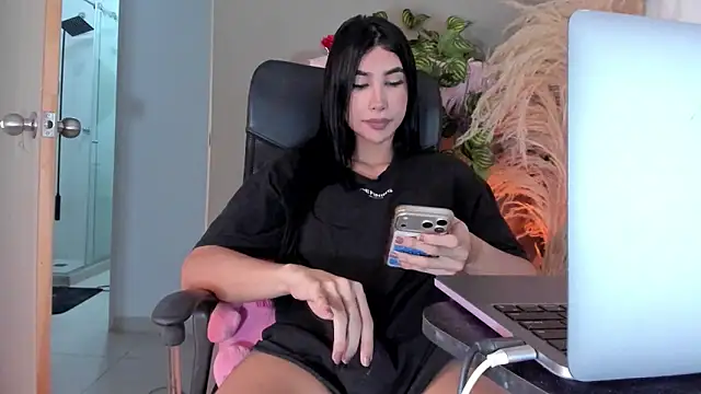 Snapshot of GarciaMilu chatting on April 16, 2026, 2:34 am GarciaMilu online show from April 16, 2026, 2:34 am