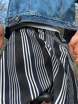 Snapshot of Dina-Light chatting on March 22, 2025, 1:30 pm Dina-Light online show from March 22, 2025, 1:30 pm