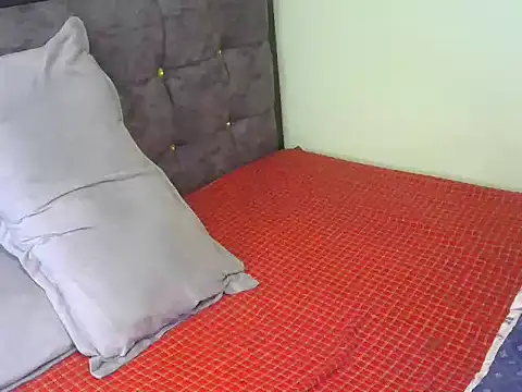 TerryAssqueen254 online show from February 26, 2025, 9:10 am