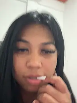 Emily restrepo online show from September 11, 2025, 4:12 am