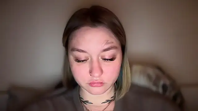 Isabel-Bailey online show from November 11, 2025, 10:10 pm