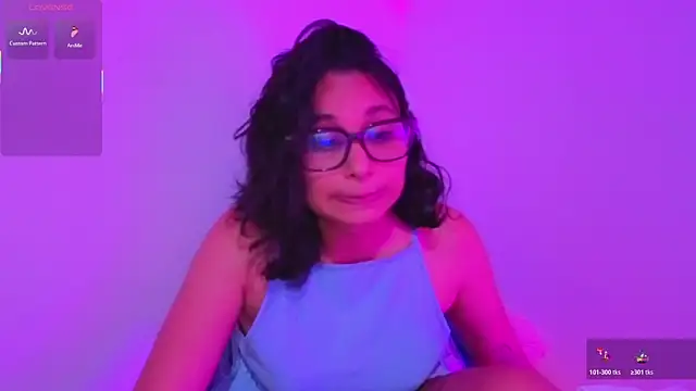 Snapshot of Cuteprincess21 chatting on October 23, 2025, 11:46 pm Cuteprincess21 online show from October 23, 2025, 11:46 pm