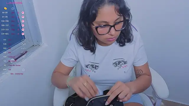 Snapshot of Cuteprincess21 chatting on November 18, 2025, 11:59 pm Cuteprincess21 online show from November 18, 2025, 11:59 pm