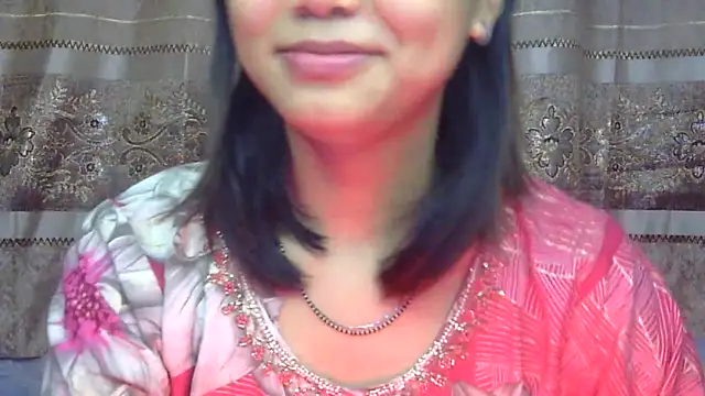 Snapshot of cute_sapna chatting on October 17, 2025, 10:45 pm cute sapna online show from October 17, 2025, 10:45 pm