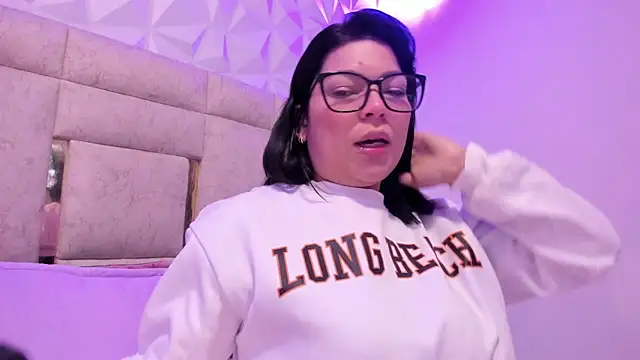 PauletteJ online show from February 10, 2026, 11:58 am