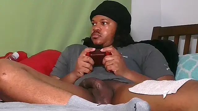 Carolinayoungin online show from November 3, 2025, 8:43 pm