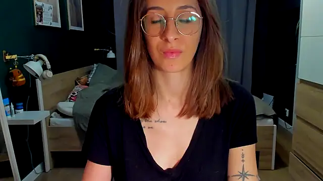 DesireMore90 online show from April 4, 2026, 7:11 pm