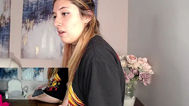 chubby vanniie  online show from February 5, 2025, 8:04 pm