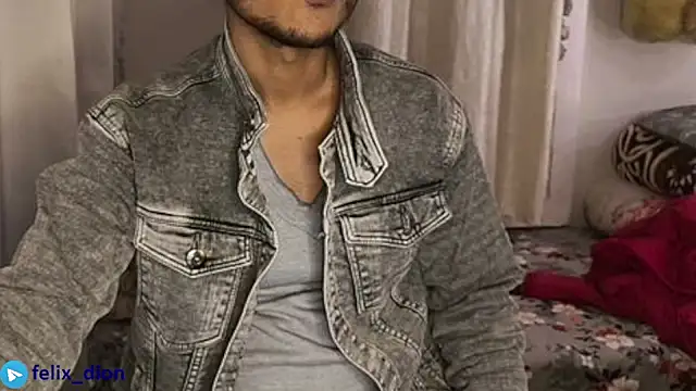 Snapshot of felix_dion chatting on February 4, 2026, 3:07 pm felix dion online show from February 4, 2026, 3:07 pm