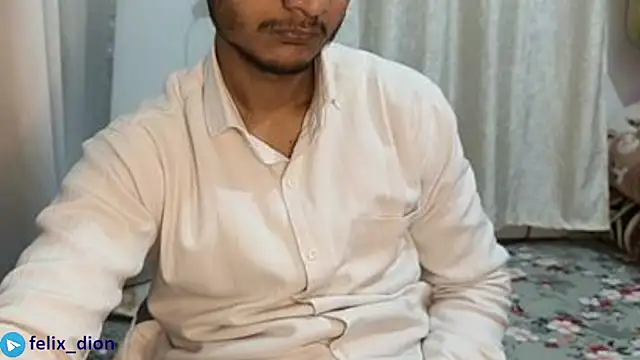 Snapshot of felix_dion chatting on February 5, 2026, 3:49 pm felix dion online show from February 5, 2026, 3:49 pm