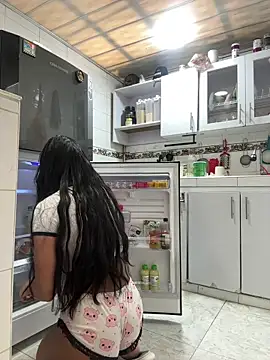 Snapshot of AgathaGeorgiou chatting on February 7, 2026, 1:59 pm AgathaGeorgiou online show from February 7, 2026, 1:59 pm