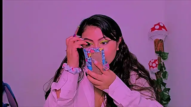 KathieBurning online show from December 3, 2024, 2:16 pm