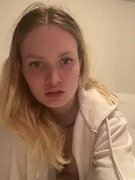 Snapshot of mariemelissah chatting on March 2, 2025, 4:10 pm mariemelissah online show from March 2, 2025, 4:10 pm