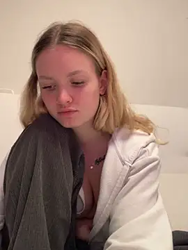 Snapshot of mariemelissah chatting on March 9, 2025, 12:09 pm mariemelissah online show from March 9, 2025, 12:09 pm