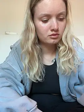 Snapshot of mariemelissah chatting on March 19, 2025, 6:01 pm mariemelissah online show from March 19, 2025, 6:01 pm