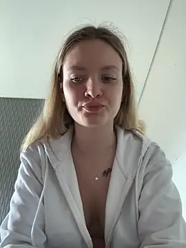 Snapshot of mariemelissah chatting on March 22, 2025, 10:28 am mariemelissah online show from March 22, 2025, 10:28 am