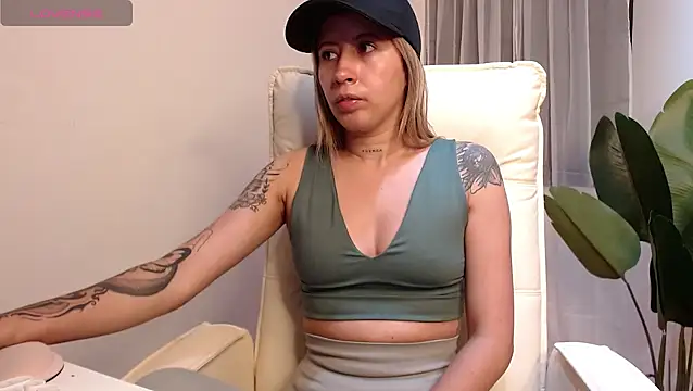 Snapshot of marthina_thompsson chatting on June 30, 2026, 1:01 pm marthina thompsson online show from June 30, 2026, 1:01 pm