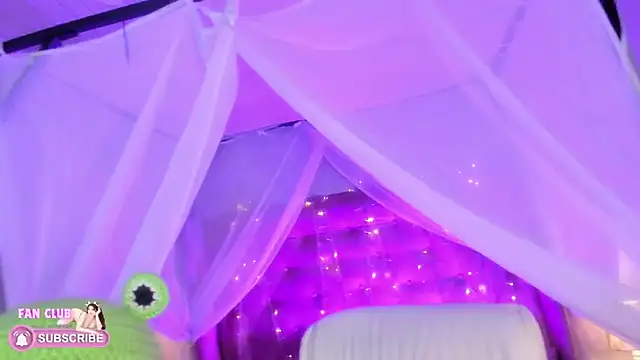 Ellie Jhonson   online show from February 3, 2025, 12:03 pm