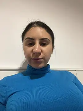 JenniferEdith online show from February 5, 2025, 4:14 pm