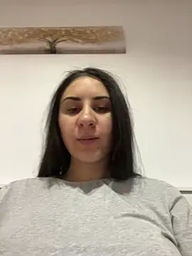 JenniferEdith online show from February 6, 2025, 11:21 am