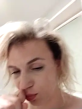 Linda Gregory online show from September 29, 2025, 11:31 pm