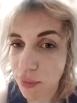 Linda Gregory online show from November 17, 2025, 2:50 am