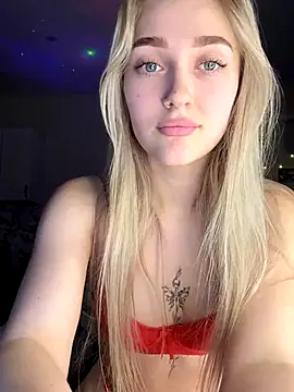 Snapshot of Good__Girl_ chatting on September 24, 2025, 5:16 pm Good  Girl  online show from September 24, 2025, 5:16 pm