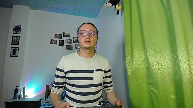 monkeywillwhite online show from November 6, 2025, 2:12 am