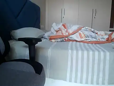 insanefreak69 online show from February 17, 2026, 2:08 am