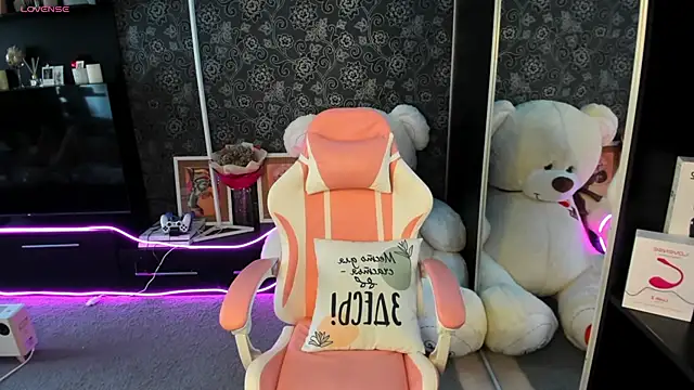 Queen baby online show from September 21, 2025, 6:26 am