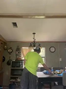 hottestcouplevaa online show from February 27, 2026, 1:00 pm