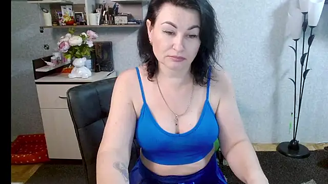 Snapshot of BeatriksS chatting on February 15, 2025, 5:17 pm BeatriksS online show from February 15, 2025, 5:17 pm