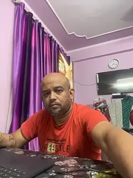 Dick 6inches online show from October 9, 2025, 1:47 am